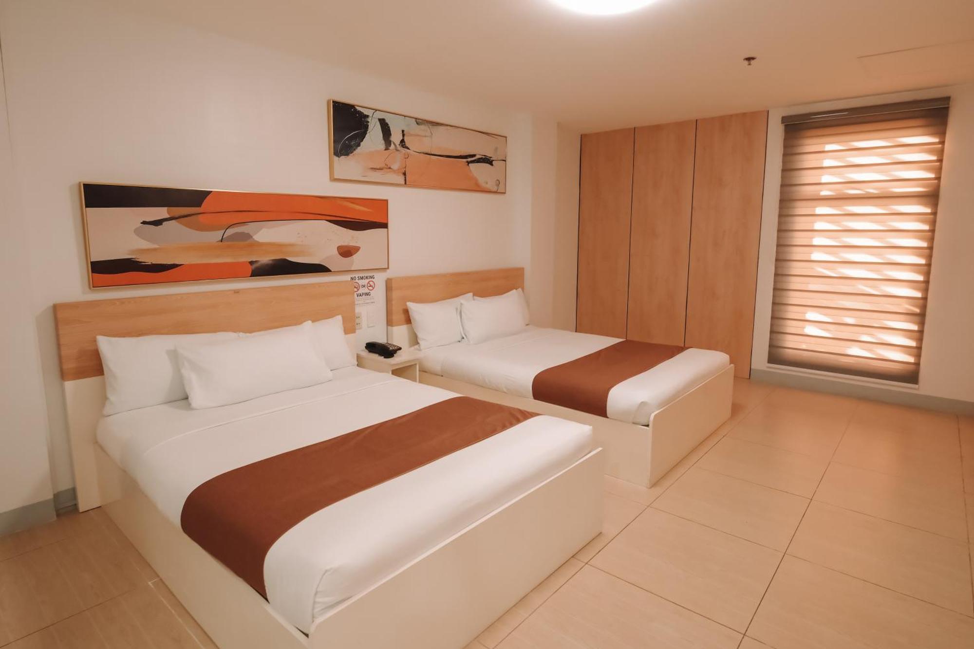 Rosey Hotel Cabanatuan City Экстерьер фото