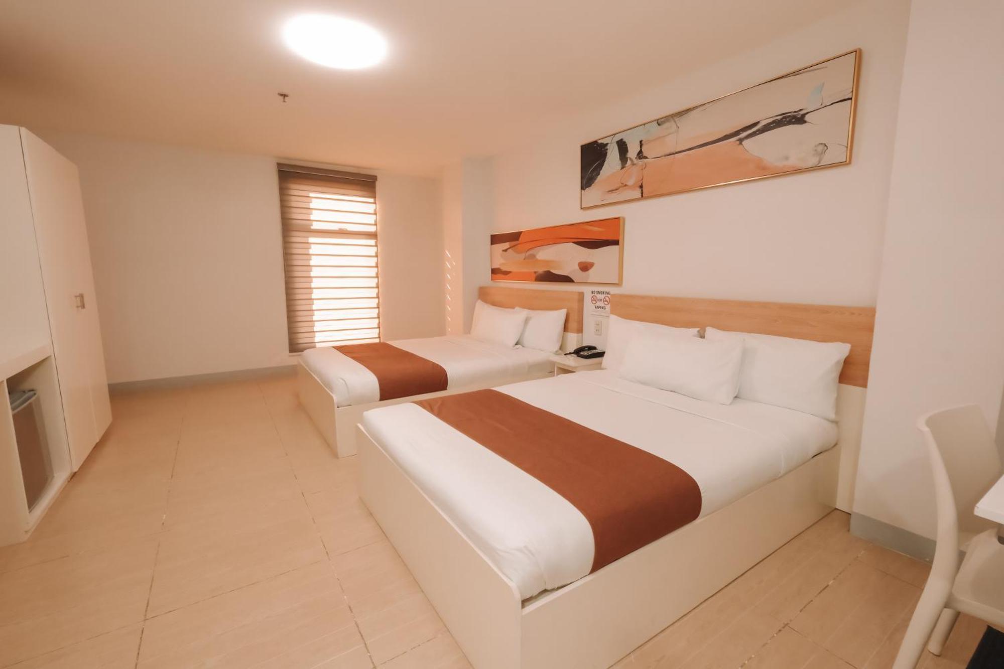 Rosey Hotel Cabanatuan City Экстерьер фото