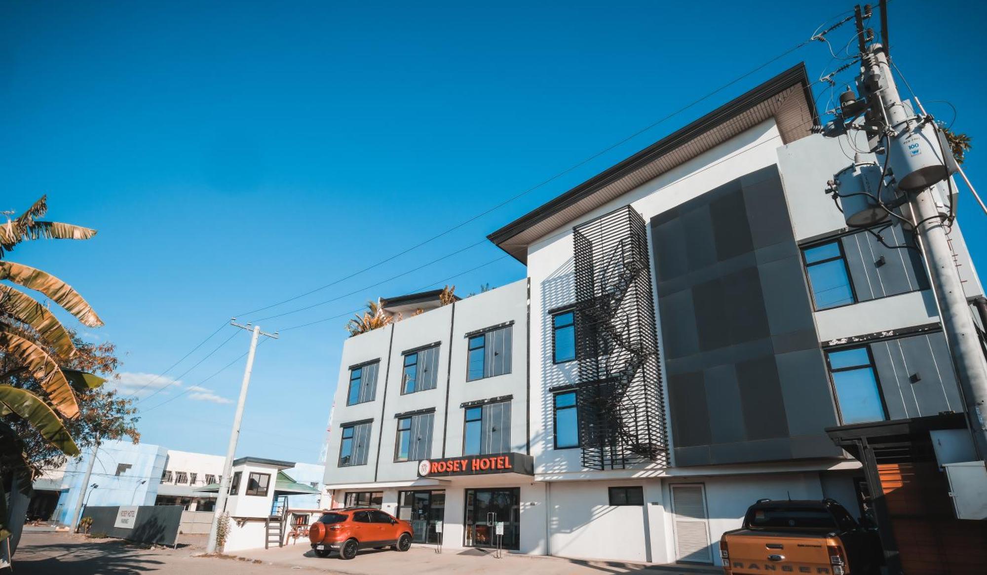 Rosey Hotel Cabanatuan City Экстерьер фото