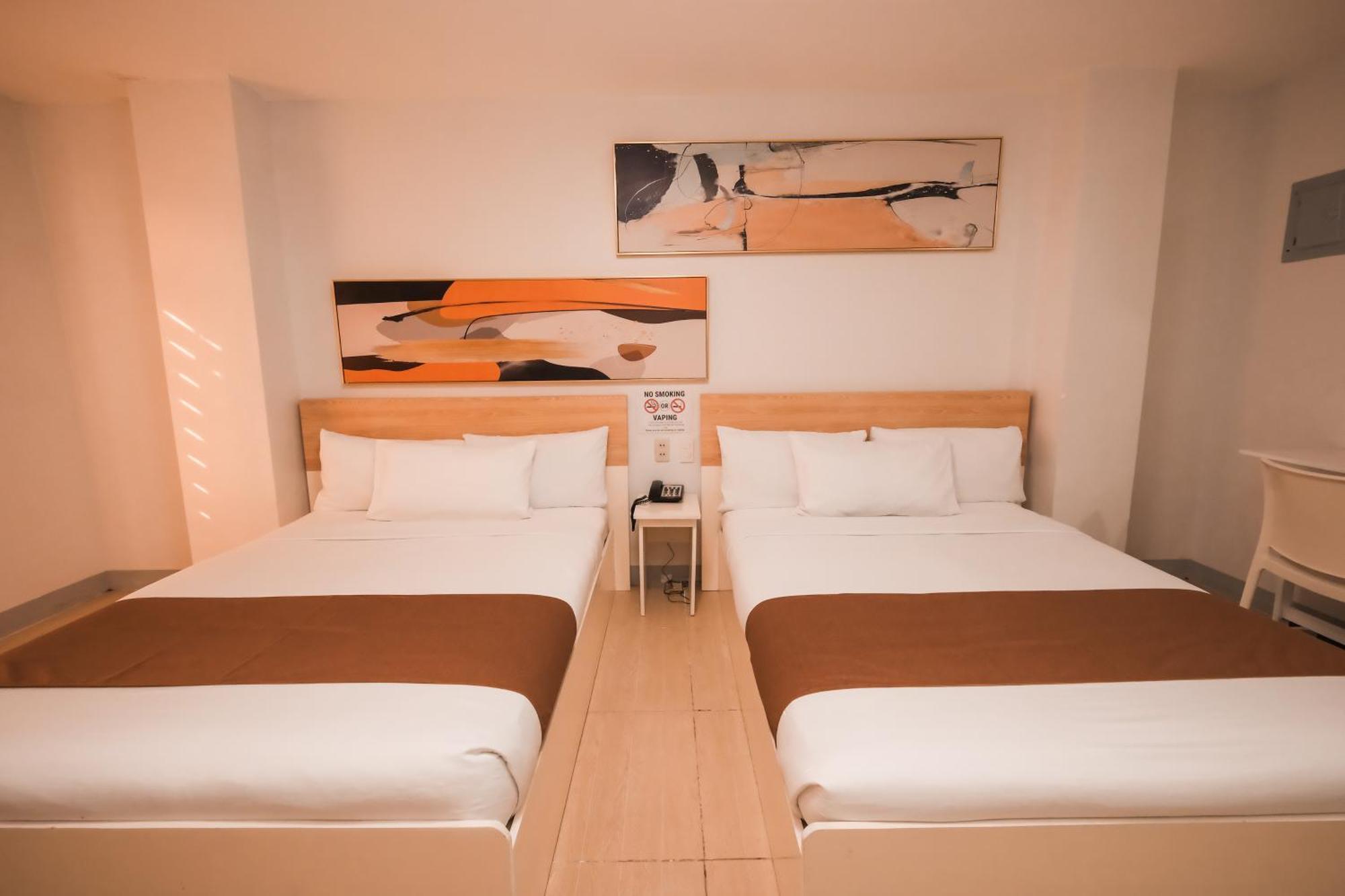 Rosey Hotel Cabanatuan City Экстерьер фото