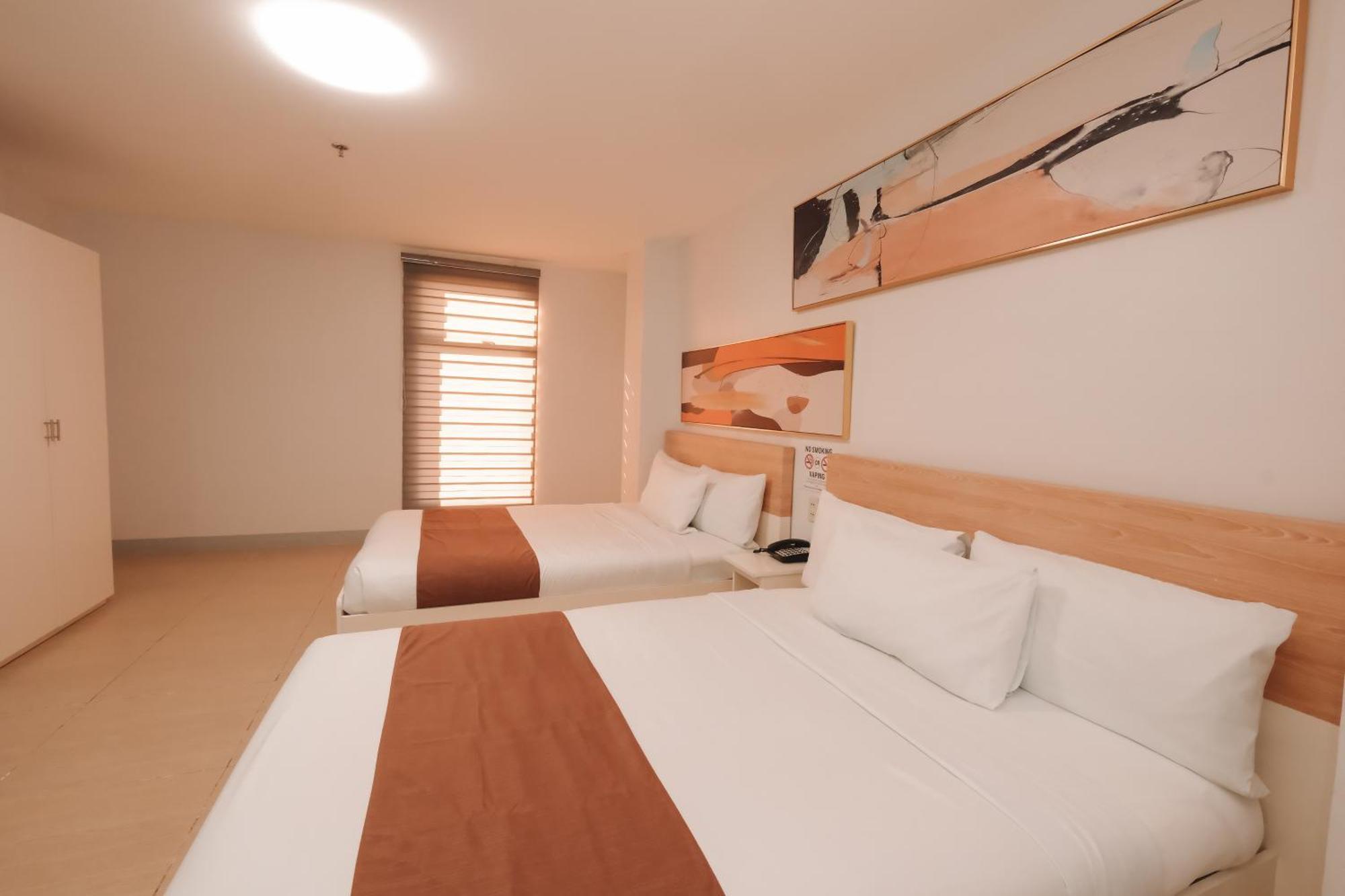 Rosey Hotel Cabanatuan City Экстерьер фото