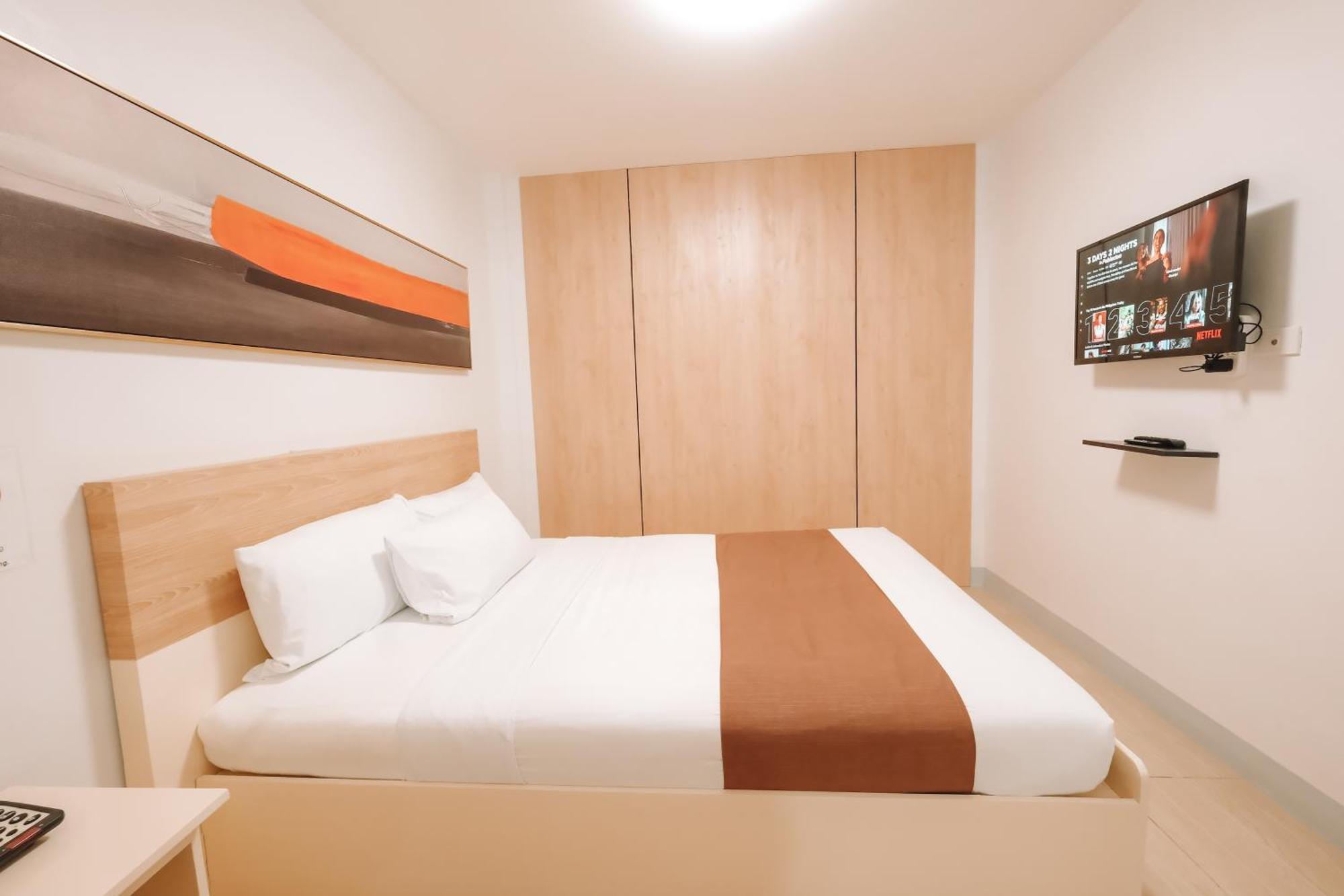 Rosey Hotel Cabanatuan City Экстерьер фото